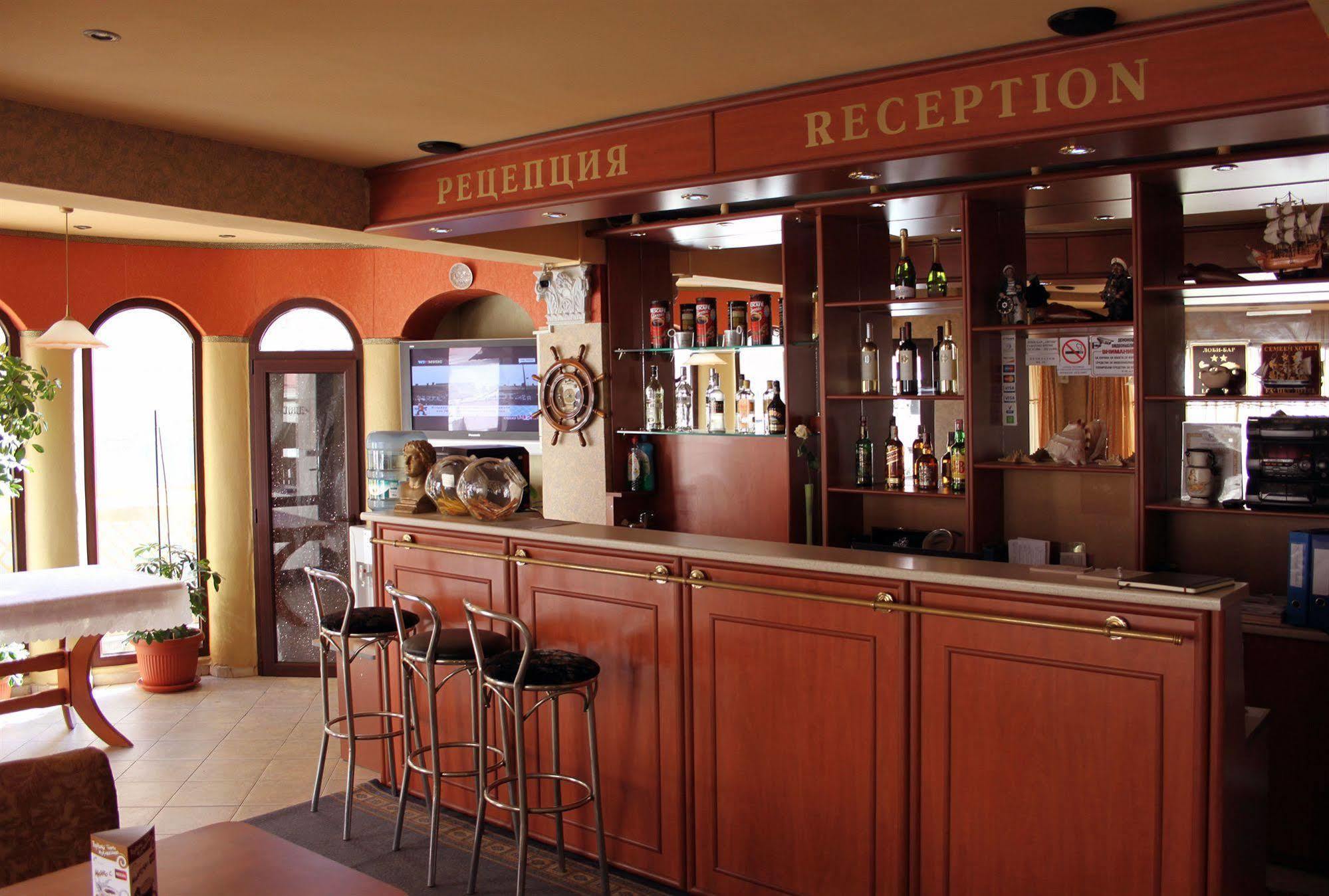 Antik Hotel Варна Экстерьер фото