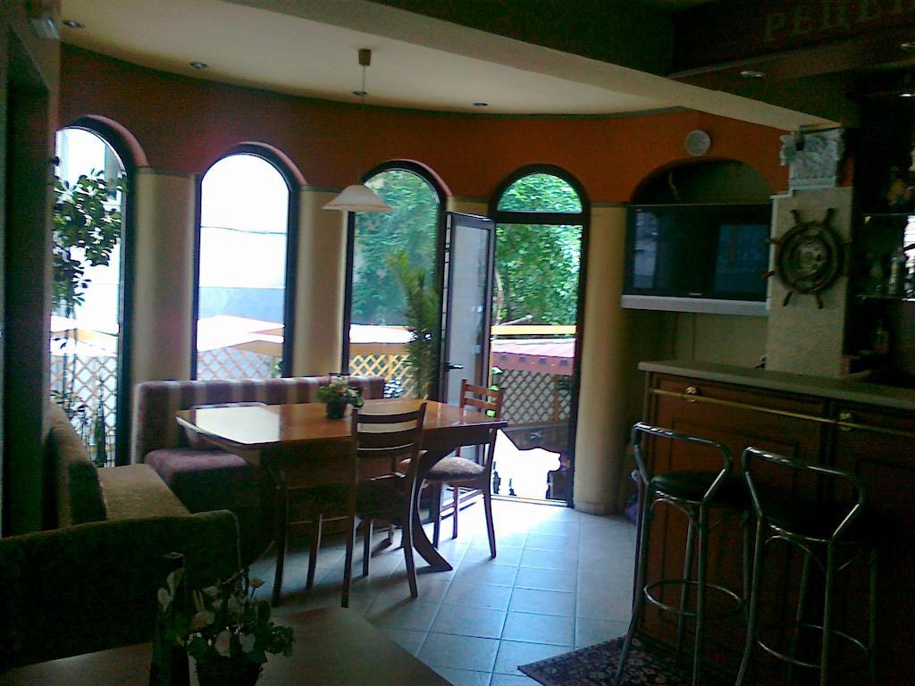 Antik Hotel Варна Экстерьер фото